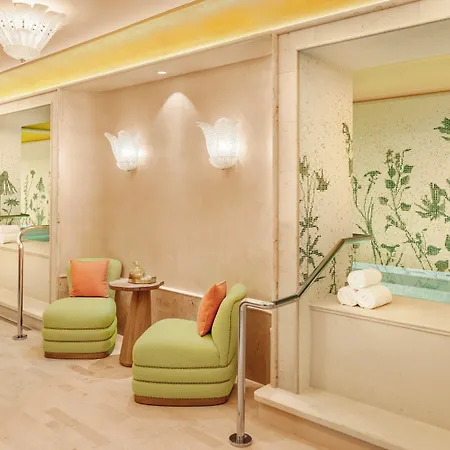 호텔 La Fantaisie 5*