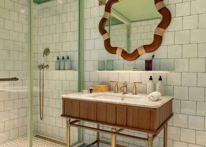 Hotel La Fantaisie Paris