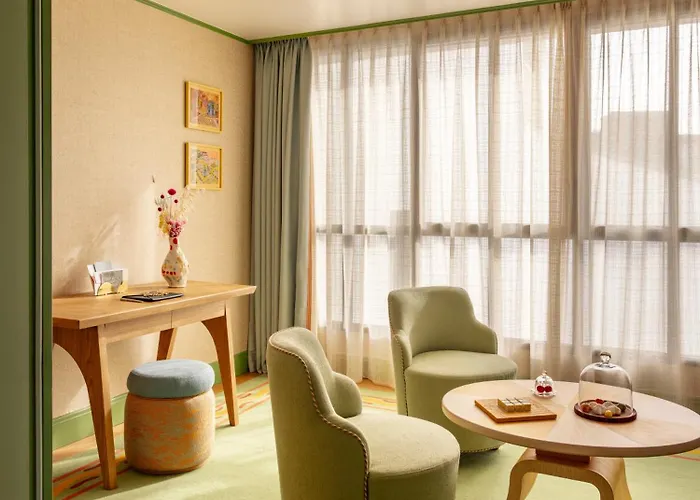 Hotel La Fantaisie Paris